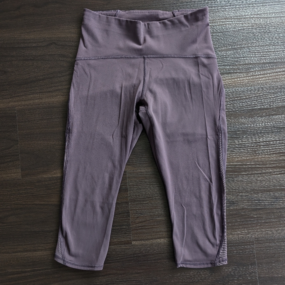 Lululemon Mesh Panel Cropped Leggings Purple Size 6 Athleisure Yoga